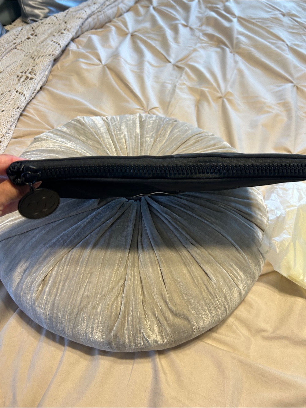Chanel bag in dust cover GWP - Picture 8 of 12